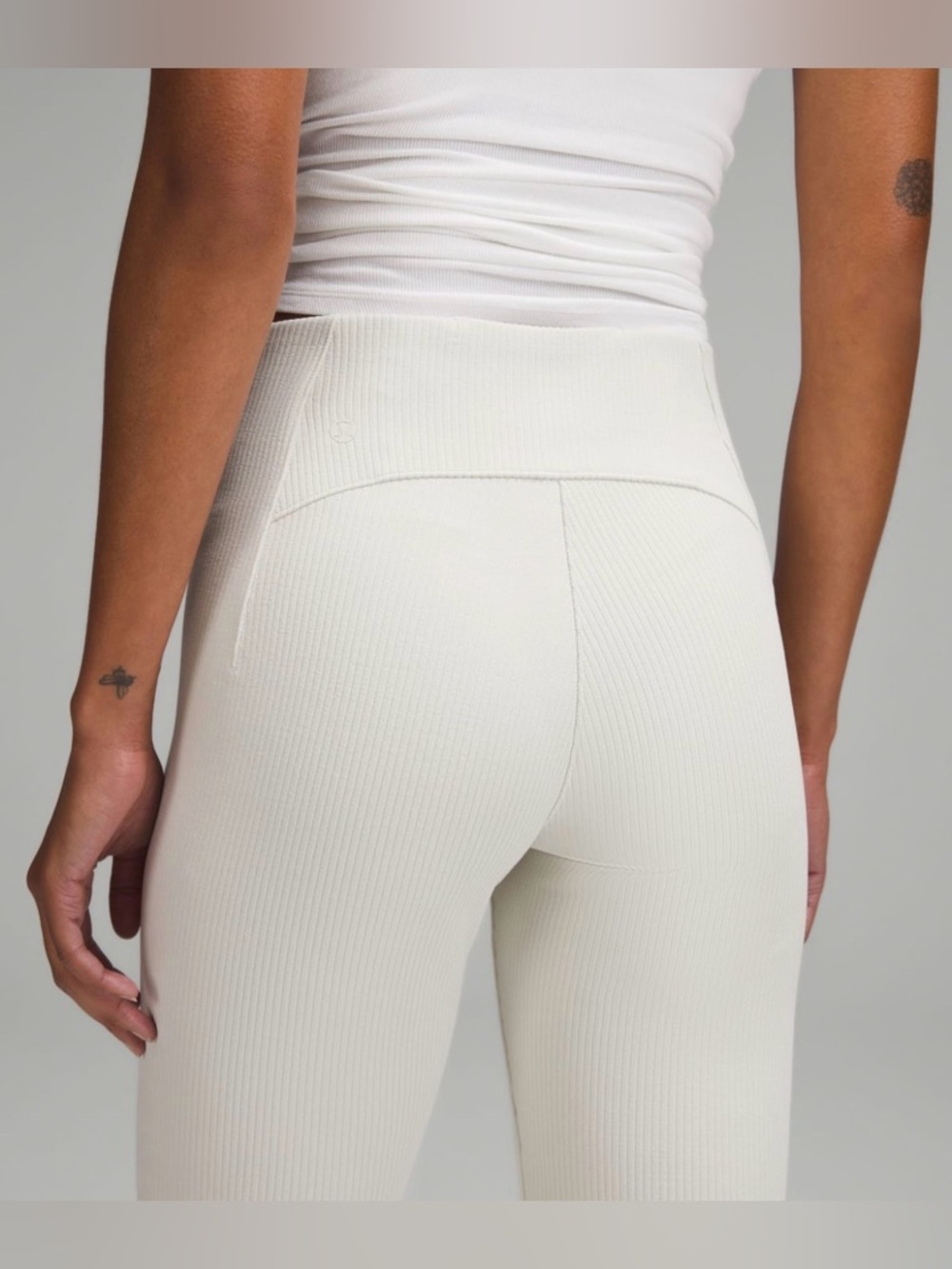 Lululemon Ribbed Softstreme High-Rise Cropped Pants - Size 8